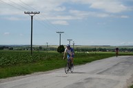 Zväčšiť fotografiu - V cyklistickom drese aj v kroji: sobota v kraji v znamení športu aj folklóru
