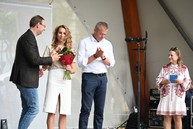Zväčšiť fotografiu - V cyklistickom drese aj v kroji: sobota v kraji v znamení športu aj folklóru