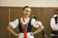 V deň koncertu vystúpili alexandrovci aj s folklórnym súborom trenčan na gymnáziu ľudovíta štúra - IMG_3976