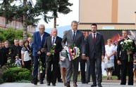V handlovej opäť za zvuku baníckej hymny rozkvitli biele ruže - IMG_4489