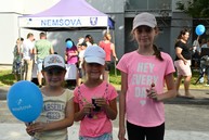 Zväčšiť fotografiu - V nemšovej sa tešia zo zrevitalizovaného vnútrobloku