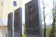 Zväčšiť fotografiu - V skalke vysvätili nového pomocného nitrianskeho biskupa - IMG_0201