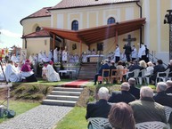 Zväčšiť fotografiu - V skalke vysvätili nového pomocného nitrianskeho biskupa - IMG_20210424_133621