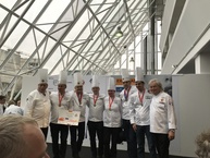 V slovenskom národnom tíme sa na svetovom kulinárskom pohári v luxembursku predstavili aj zástupcovia soš obchodu a služieb v púchove - Cukrar_22