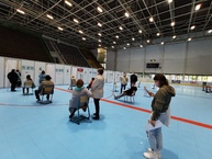 Zväčšiť fotografiu - V sobotu sa očkovalo na trenčianskom výstavisku aj zimnom štadióne v prievidzi - IMG_20210508_180313