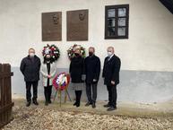 Zväčšiť fotografiu - V tomto roku si pripomenieme okrúhle výročia viacerých rodákov z trenčianskeho kraja - uhrovcania k 99.vyrociu narodenia Dubceka