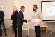 Zväčšiť fotografiu - V trenčianskej galérii ocenili najlepších v cestovnom ruchu za rok 2020 - IMG_3807