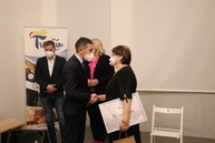 Zväčšiť fotografiu - V trenčianskej galérii ocenili najlepších v cestovnom ruchu za rok 2020 - IMG_3884