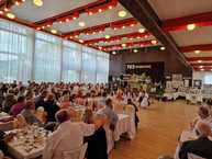 Zväčšiť fotografiu - V uhrovci oslavovali vo veľkom - IMG-20230610-WA0034