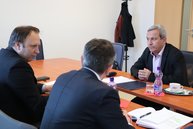 Zväčšiť fotografiu - Vedenie kraja sa stretlo so zástupcami odborov - IMG_5269