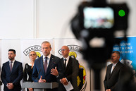 Zväčšiť fotografiu - Vláda chce naštartovať dynamiku transformácie hornonitrianskeho regiónu - 20240515_HANDLOVA_vlada_013w