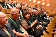 Zväčšiť fotografiu - Výjazdové rokovanie vlády v uhrovci prinieslo do regiónu viac ako 3 mil. eur