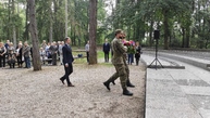 Zväčšiť fotografiu - Výročie snp si tradične pripomenuli aj v krajskom meste - IMG_20220905_100528