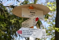 Zväčšiť fotografiu - Výstup na vrchol magury spojil vyše tisícku turistov