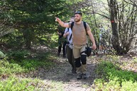 Zväčšiť fotografiu - Výstup na vrchol magury spojil vyše tisícku turistov