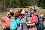 Zväčšiť fotografiu - Výstup na vrchol magury spojil vyše tisícku turistov