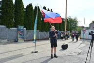 Zväčšiť fotografiu - Výstup na vrchol magury spojil vyše tisícku turistov