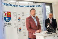 Za päť rokov  župa znížila zdedený dlh o 8,7 milióna eur, vďaka lepším úrokom teraz ušetrí ďalších 200 tis. eur ročne - 20190222_TSK_CSOB_023w