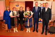 Zväčšiť fotografiu - Za výnimočné zásluhy si najvyššie ocenenie kraja prevzali ďalší laureáti - DSC_0456