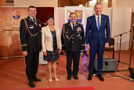 Zväčšiť fotografiu - Za výnimočné zásluhy si najvyššie ocenenie kraja prevzali ďalší laureáti - DSC_0492