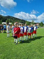 Zväčšiť fotografiu - Zamestnanci trenčianskej župy „kopali“ za dobrú vec - 283683845_704241874182961_3293707046954371042_n