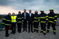 Zväčšiť fotografiu - Zapálené vatry rozžiarili mohylu generála m. r. štefánika - 20220503_BRADLO_103_MRS_053w