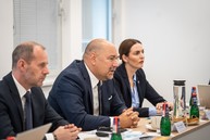 Zväčšiť fotografiu - Zástupcovia krajov sa stretli s vedením nového ministerstva - DSC04524