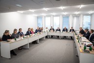Zväčšiť fotografiu - Zástupcovia krajov sa stretli s vedením nového ministerstva - DSC04603