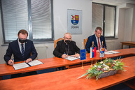 Zväčšiť fotografiu - Župa aj univerzita sa budú podieľať na národnom stretnutí mládeže t22 - TSK_Memorandum T22_mini (11)
