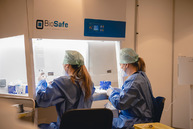 Zväčšiť fotografiu - Župa bude počas víkendu očkovať vakcínami astrazeneca aj pfizer - TSK_Otvorenie VKOC Trenčín-2