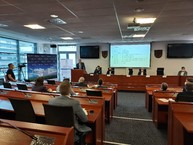 Zväčšiť fotografiu - Župa vidí budúcnosť vo využití vodíka - 20220328_091025