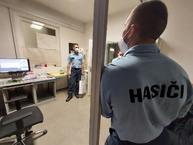 Zväčšiť fotografiu - Župan absolvoval silvestrovský výstup na strážov, poďakoval aj záchranným zložkám na severe kraja - IMG-20211231-WA0028