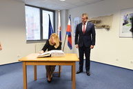 Zväčšiť fotografiu - Župný úrad hostil prezidentskú návštevu, stretnutiu dominovala transformácia hornej nitry - DSC_2773