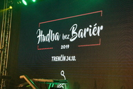 Zvučné mená slovenskej i českej populárnej hudby sa spojili pre dobrú vec, hudba bez bariér prilákala všetky vekové skupiny - IMG_6662