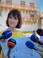 Zväčšiť fotografiu - Čoraz obľúbenejšie hojdačky v prírode lákajú na návštevu trenčianskeho kraja - hojdacky3