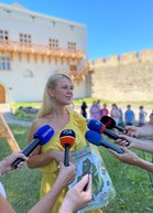 Zväčšiť fotografiu - Čoraz obľúbenejšie hojdačky v prírode lákajú na návštevu trenčianskeho kraja - hojdacky6