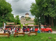 Zväčšiť fotografiu - Dominantu trenčína a považia navštívilo tento rok už 150 tisíc ľudí - 1. Zdroj Trenč. múzeum v TN
