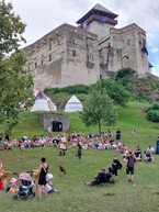 Zväčšiť fotografiu - Dominantu trenčína a považia navštívilo tento rok už 150 tisíc ľudí - 4. Zdroj Trenč. múzeum v TN