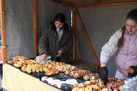 Zväčšiť fotografiu - Jarný pochod do strážovských vrchov opäť prilákal tisíce turistov