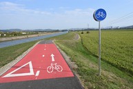 Zväčšiť fotografiu - 90 zo 100 kilometrov vážskej cyklomagistrály je dnešným dňom realita