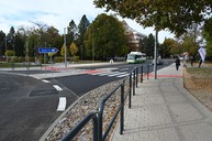 Zväčšiť fotografiu - Zmodernizovaná križovatka v prievidzi ponúka bezpečnejší a bezbariérový pohyb