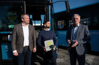 Zväčšiť fotografiu - Defibrilátory nájdete aj v modrých autobusoch na hornej nitre - 20220314_PD_SAD_008w