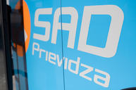 Zväčšiť fotografiu - Defibrilátory nájdete aj v modrých autobusoch na hornej nitre - 20220314_PD_SAD_022w