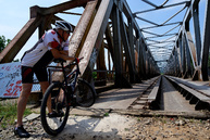 Kraj šliape do pedálov a usilovne pracuje na medzinárodnej cyklotrase, ktorá spojí dve krajiny, kraje i dva hrady - 20190617_cyklotrasa_TN_NEMSOVA_008w