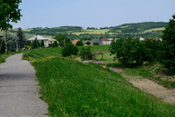 Kraj šliape do pedálov a usilovne pracuje na medzinárodnej cyklotrase, ktorá spojí dve krajiny, kraje i dva hrady - 20190617_cyklotrasa_TN_NEMSOVA_014w