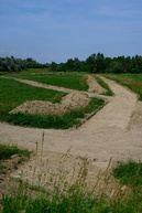Kraj šliape do pedálov a usilovne pracuje na medzinárodnej cyklotrase, ktorá spojí dve krajiny, kraje i dva hrady - 20190617_cyklotrasa_TN_NEMSOVA_050w