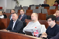 Zväčšiť fotografiu - Krajským poslancom bol bližšie predstavený plán dopravnej obslužnosti tsk - IMG_0034