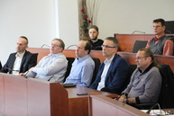 Zväčšiť fotografiu - Krajským poslancom bol bližšie predstavený plán dopravnej obslužnosti tsk - IMG_0042