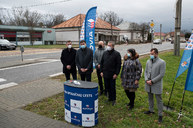 Zväčšiť fotografiu - Medzi hradišťom a partizánskym sa motoristi tešia z vynoveného úseku cesty - 20201207_PE_003w