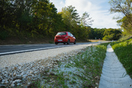 Zväčšiť fotografiu - Medzi novým mestom nad váhom a myjavou už motoristi využívajú vynovený úsek cesty - TSK_Cesta NM-MY (39 of 46)